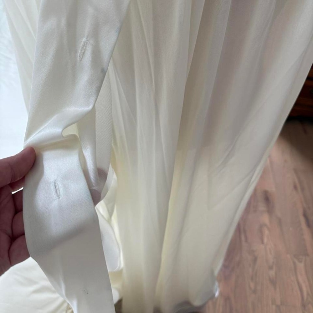 70s White bridal nightgown set 70s white floral maxi dress and robe set Katz - Picture 3 of 8